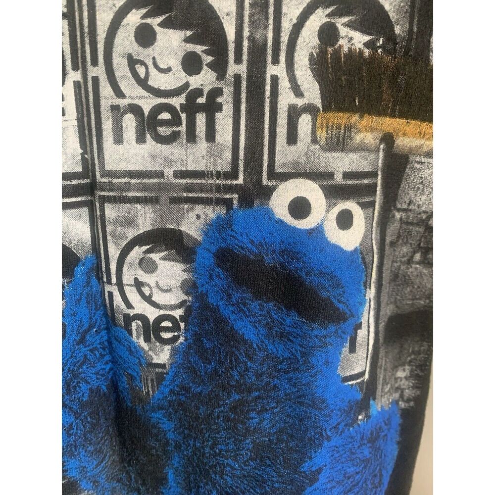 Black Neff  x  Cookie Monster T-shirt Size Large Sesame Street Skateboarding